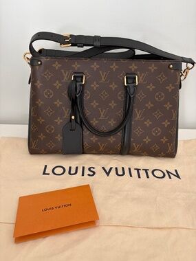 Louis Vuitton Soufflot MM Monogram Handbag
